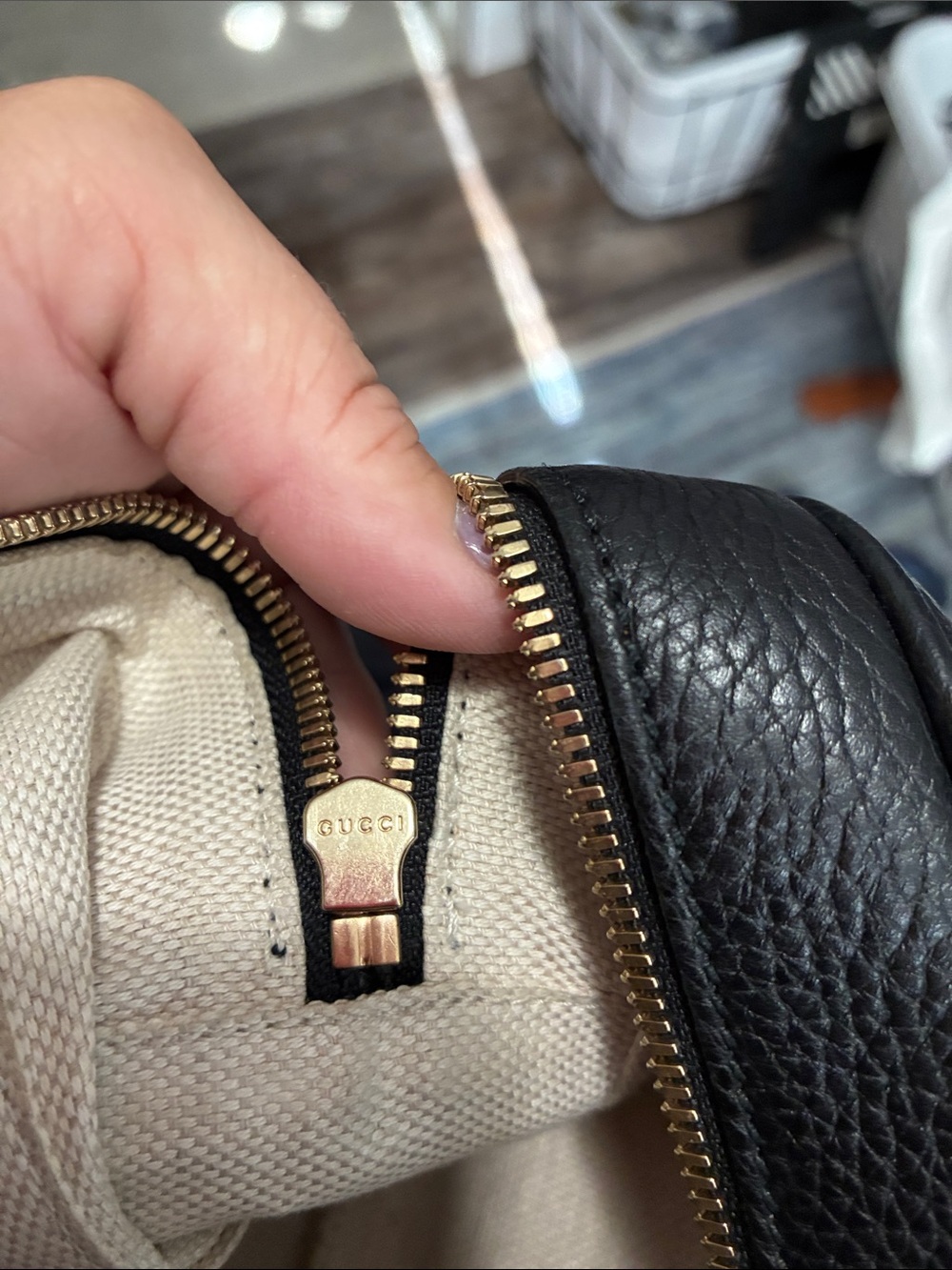 Gucci Black Soho Disco Crossbody Bag - Picture 10 of 10